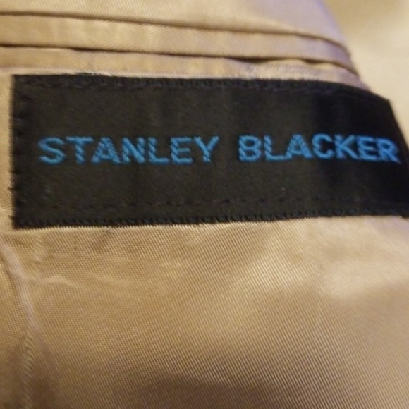 Size 38 blazer - Picture 2 of 2